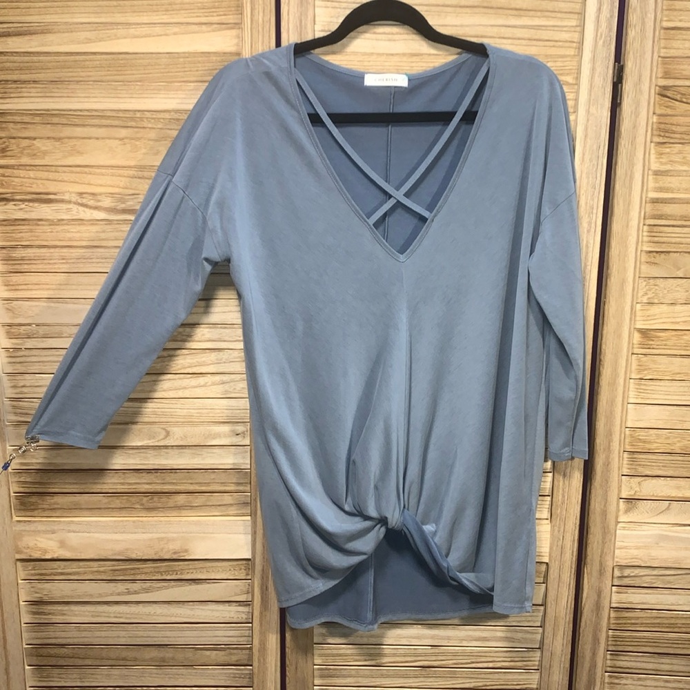 Cherish Long Sleeve Tied Front Shirt Size Large V Neck Gray
